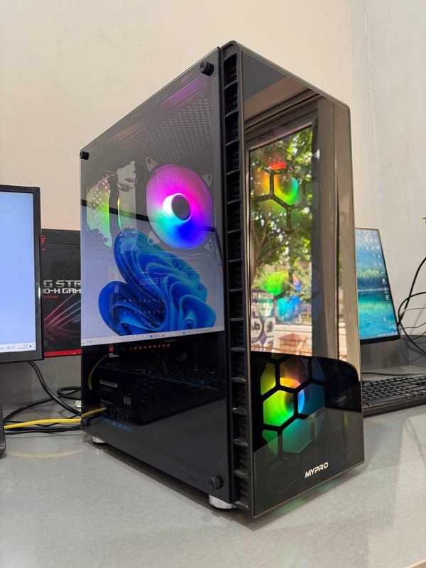 O'yinlar uchun DDR4 Kompyuter O'yinlar uchun DDR4 Kompyuter
