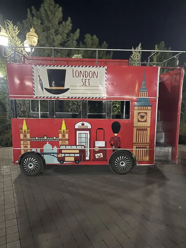 London bus Sotiladi 2 qavatli