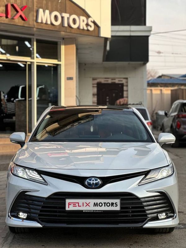 Toyota Camry Grande hybrid