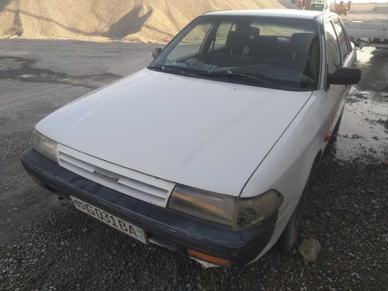 TOYOTA CARINA 2 srochno sotiladi