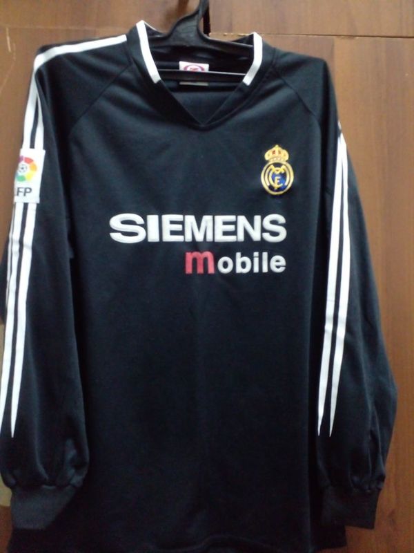 Retro formalar sotiladi real madrid Retro formalar sotiladi real madrid
