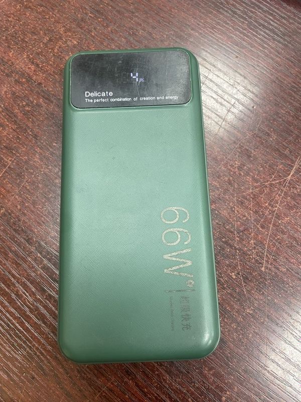 Powerbank sotiladi Powerbank sotiladi