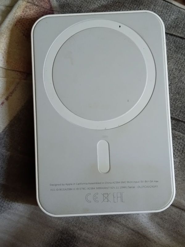Продам Power bank Apple Продам Power bank Apple