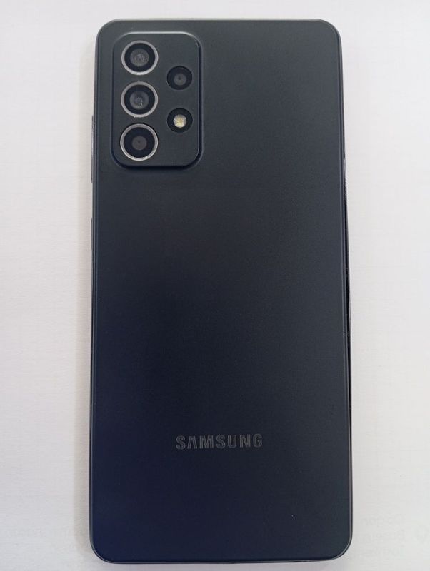 Samsung Galaxy A52 8/256 Sotiladi