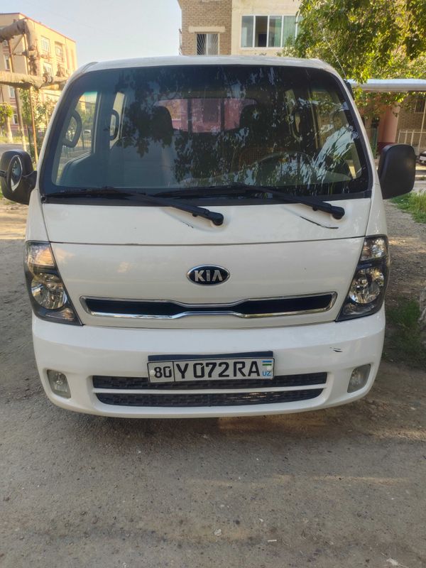 KIA BONGO III сотилади