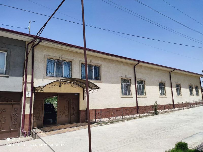 Nazarbeda Xarakat Masjid kocha 3.5 sotux 6 ta xona 2 ta padvol bor Nazarbeda Xarakat Masjid kocha 3.5 sotux 6 ta xona 2 ta padvol bor