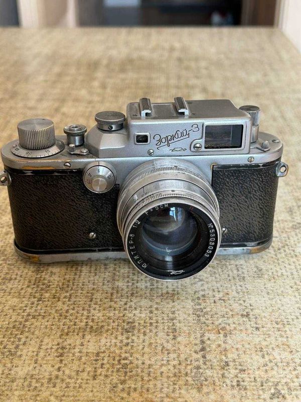Пленочный фотоаппарат ЗОРКИЙ-3 Пленочный фотоаппарат ЗОРКИЙ-3