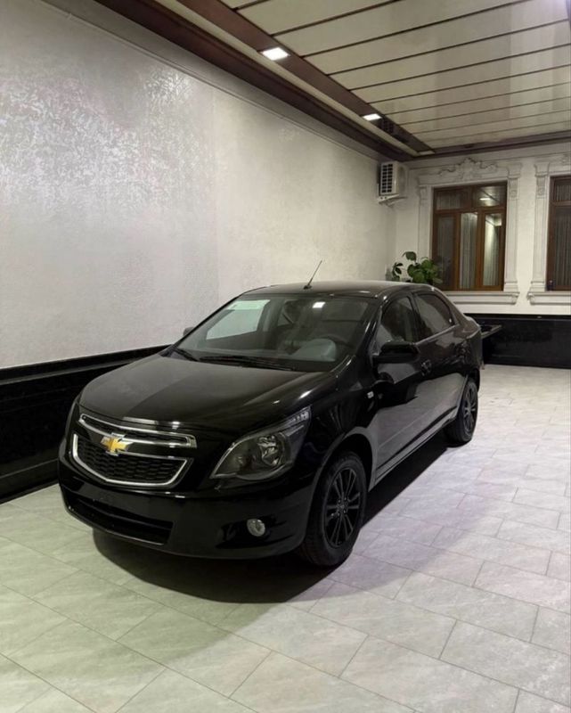 Cobalt 2025 midnight Black Met. Kettle metallic qora