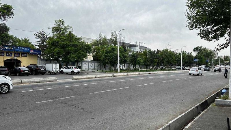 Алмазар: Каракамыш 2/4 Госпиталь СНБ | 28 соток: 40 м фасад: 1-я линия