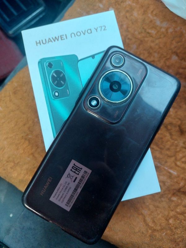 Huawei 8/256 Deyarli yangi 5 6 oy buldi Usta kormagan chotki