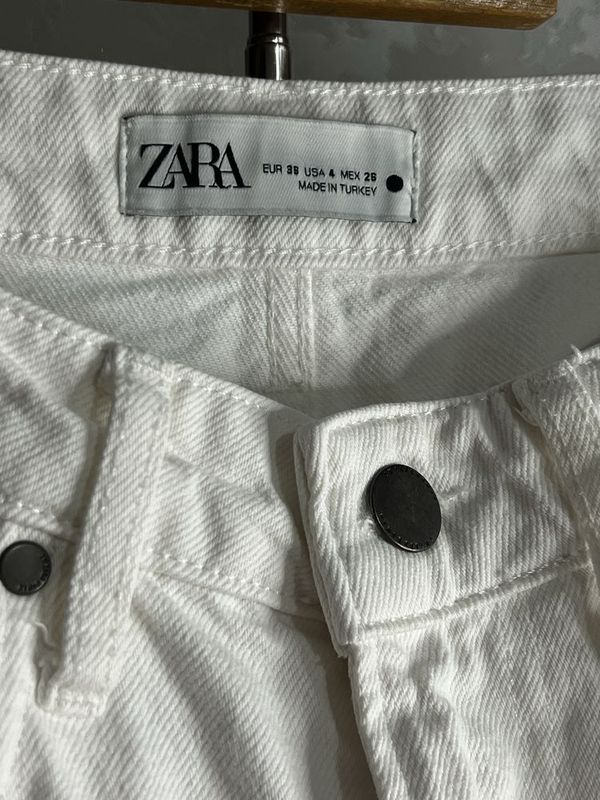 Белые джинсы Zara Белые джинсы Zara