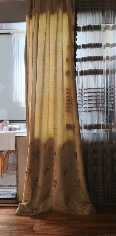 ikkita burchakdagi parda sotiladi ikkita burchakdagi parda sotiladi