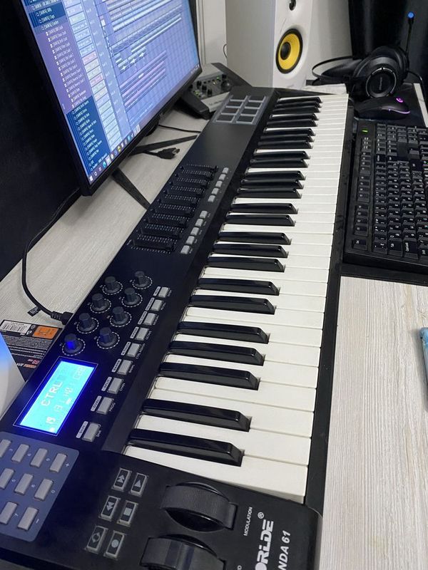 Midi klavish 5 oktavali Midi klavish 5 oktavali