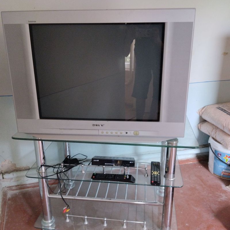 Televizor Sony kampaniyasiniki Televizor Sony kampaniyasiniki