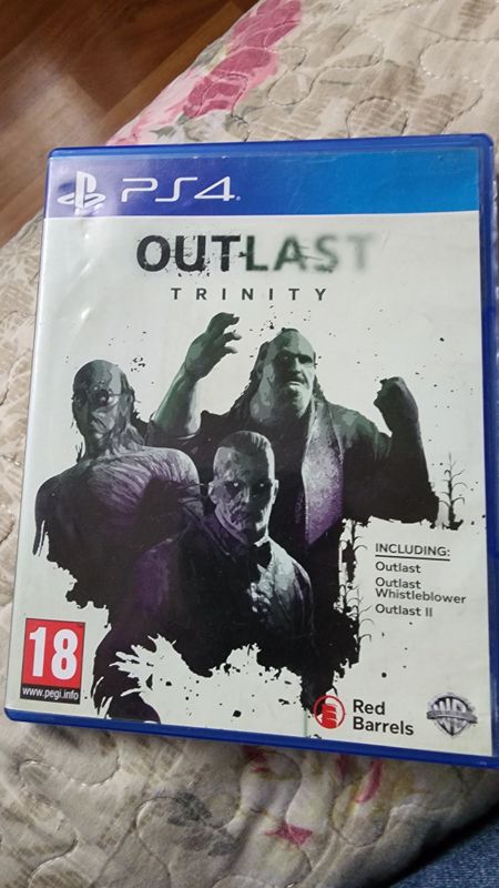 Продаю игру OUTLAST TRINITY на 2 дисках для PS4 Продаю игру OUTLAST TRINITY на 2 дисках для PS4
