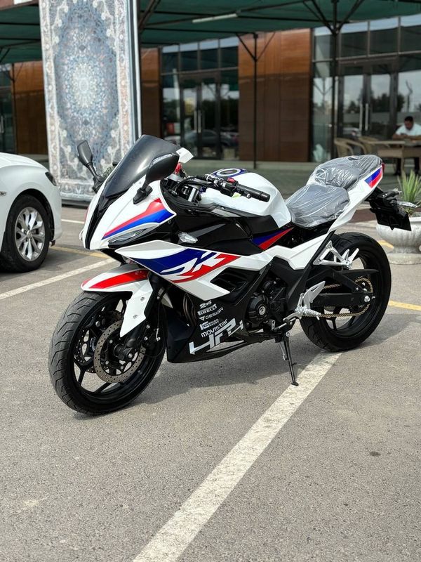BMW Motosikl Sport bike 400 болиб толаш бошлангич толовсиз, кредит BMW Motosikl Sport bike 400 болиб толаш бошлангич толовсиз, кредит