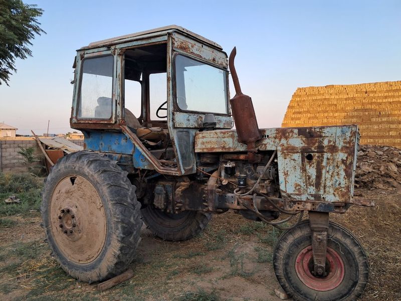 Belarus mtz 80 sotiladi