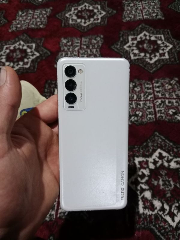 Tecno camon 18p . Tecno camon 18p .