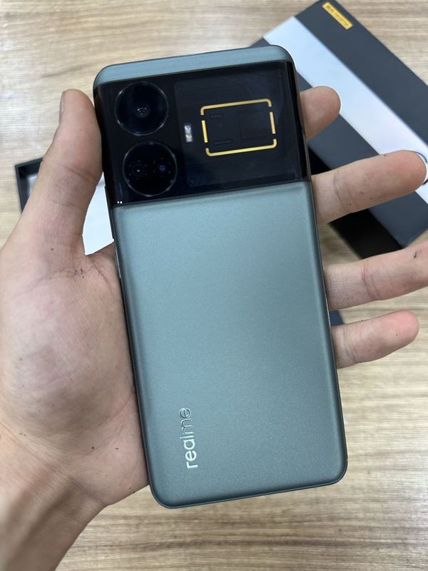 Realme GT5 150W 16/512Gb Snap 8Gen2 Realme GT5 150W 16/512Gb Snap 8Gen2