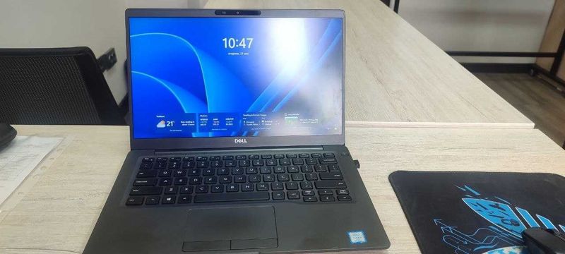 Sensor ekranli Dell Latitude 7400 sotiladi Sensor ekranli Dell Latitude 7400 sotiladi