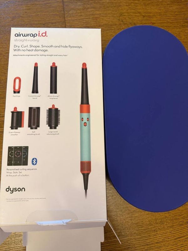 Dyson Airwrap i.d. (Straight + Wavy) — Новый | Гарантия Dyson Airwrap i.d. (Straight + Wavy) — Новый | Гарантия