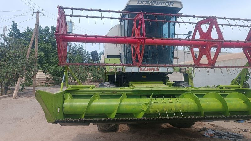 CLAAS kambayn sotiladi CLAAS kambayn sotiladi