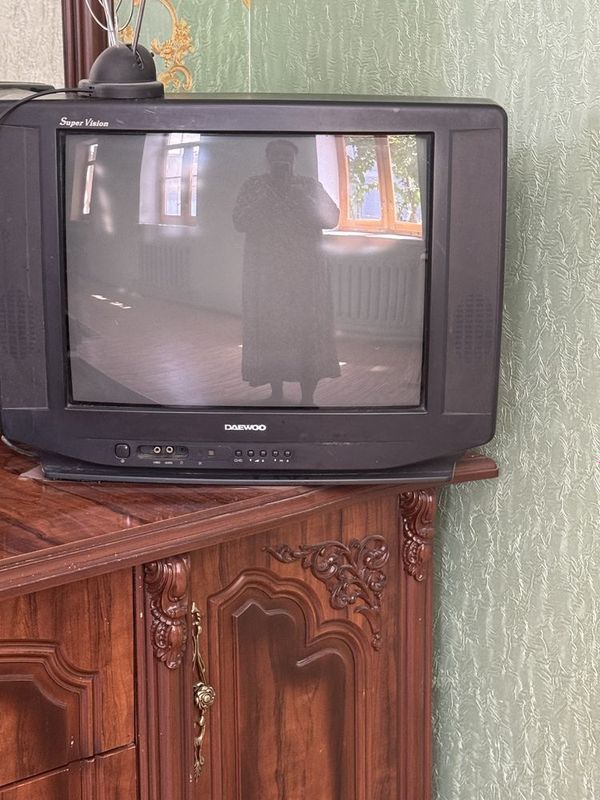 Телевизор в рабочем состояние Телевизор в рабочем состояние