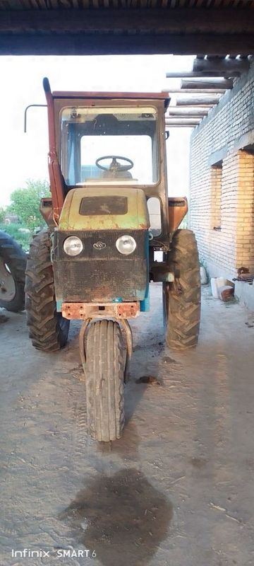 Traktor TTZ80 sotiladi Traktor TTZ80 sotiladi