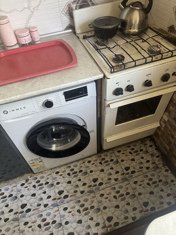 Stiralka va Gaz plita sotiladi