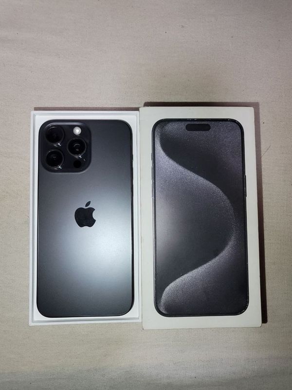 Iphone 15 pro max Black Oqib keyin telefon qlila Iphone 15 pro max Black Oqib keyin telefon qlila
