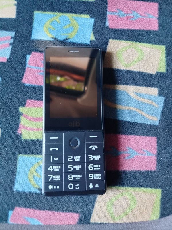 Ajib telfon sotiladi