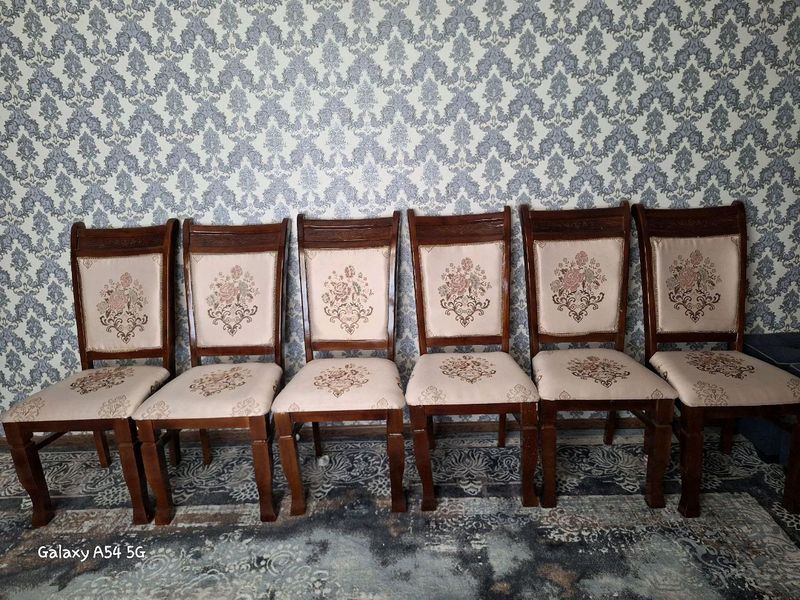 12 talik stular