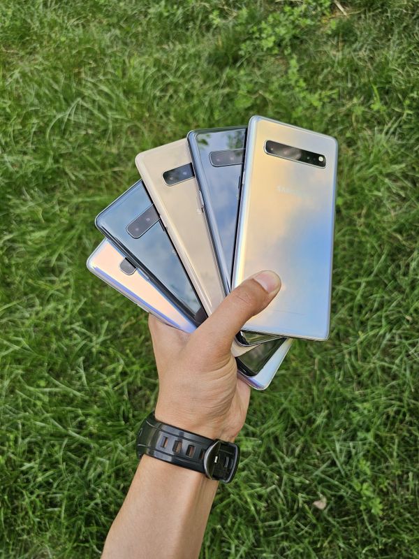 Samsung Galaxy S10+Plus 5G. OzU 8 GB. Joyi 256 GB. Garantya beriladi Samsung Galaxy S10+Plus 5G. OzU 8 GB. Joyi 256 GB. Garantya beriladi
