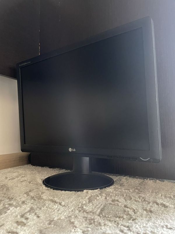 Монитор LG Flatron w1942s Монитор LG Flatron w1942s