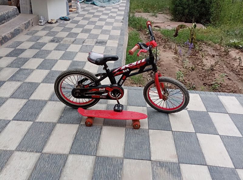 Velosiped va skeydbord sotiladi
