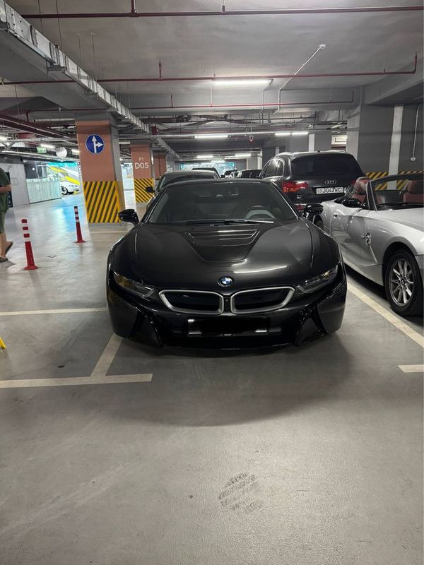 BMW i8 Roadster гибридный родстер будущего BMW i8 Roadster гибридный родстер будущего