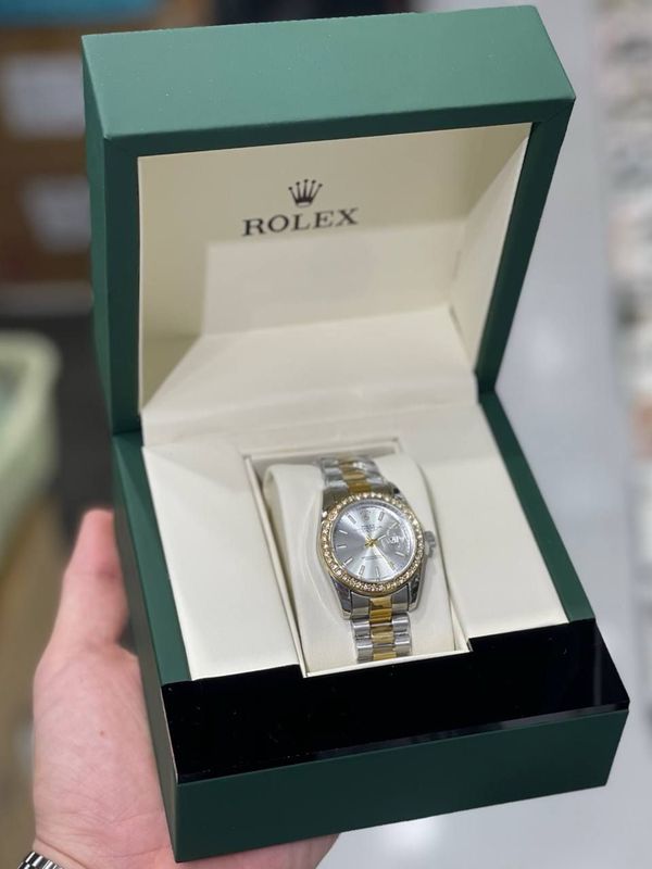 ROLEX: QIZLA UCHUN