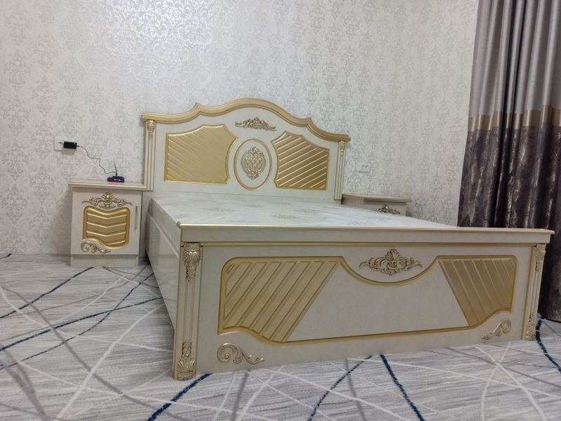 Spalni kamplekt tilla rang birinchi qol Spalni kamplekt tilla rang birinchi qol