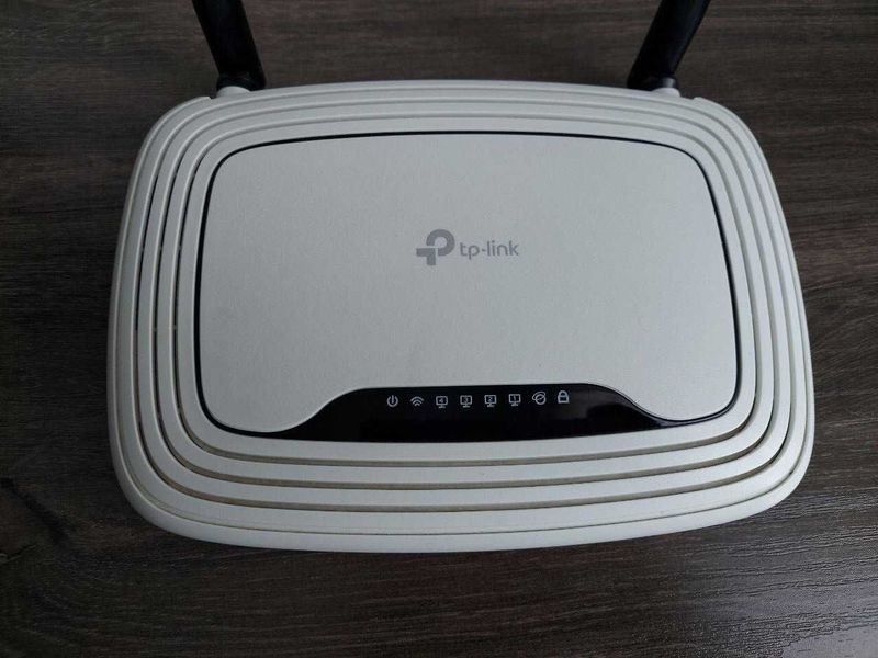 Продаю роутер tp-link Продаю роутер tp-link