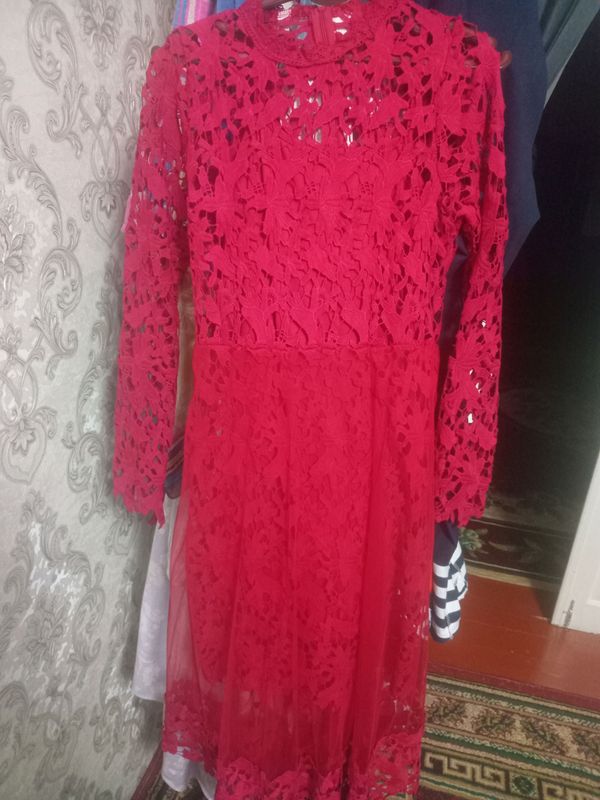 qizil vecherniy ko'ylak razmer 46 qizil vecherniy ko'ylak razmer 46
