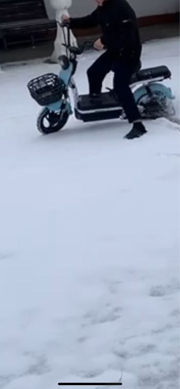 Eletro skuter sotiladi Eletro skuter sotiladi