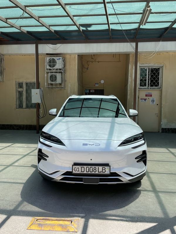 BYD chmpion 605.km.2024 йил краскас тоза 37000 мин юрган BYD chmpion 605.km.2024 йил краскас тоза 37000 мин юрган