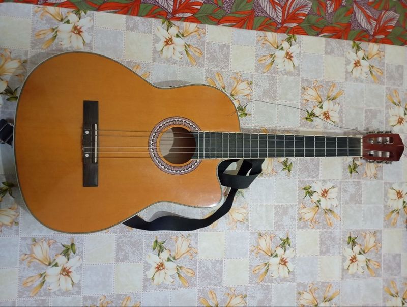 Klassik gitara