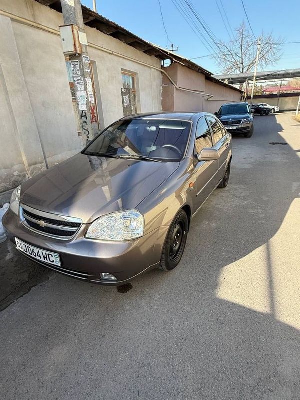 Lacetti 1.8 mator. 2011-yil. Avtamat