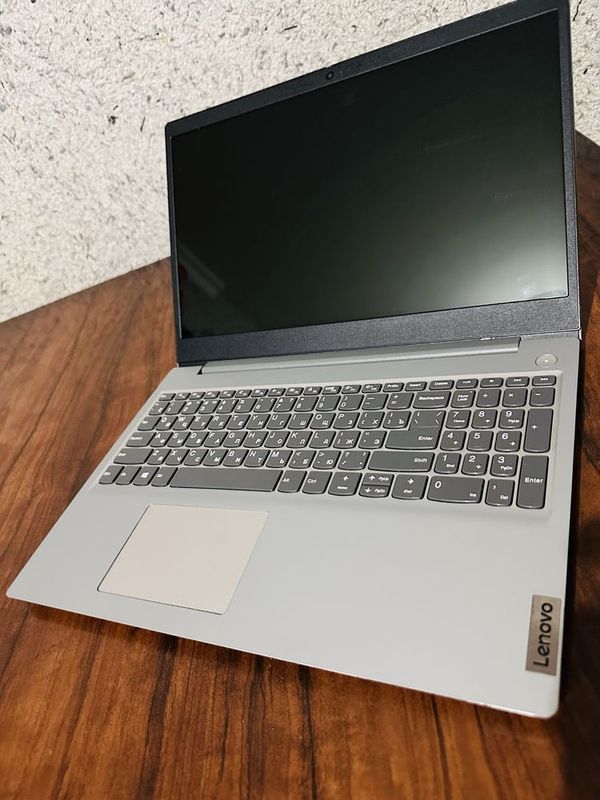 Lenovo holati zur narxi arzon aybi yuq Lenovo holati zur narxi arzon aybi yuq