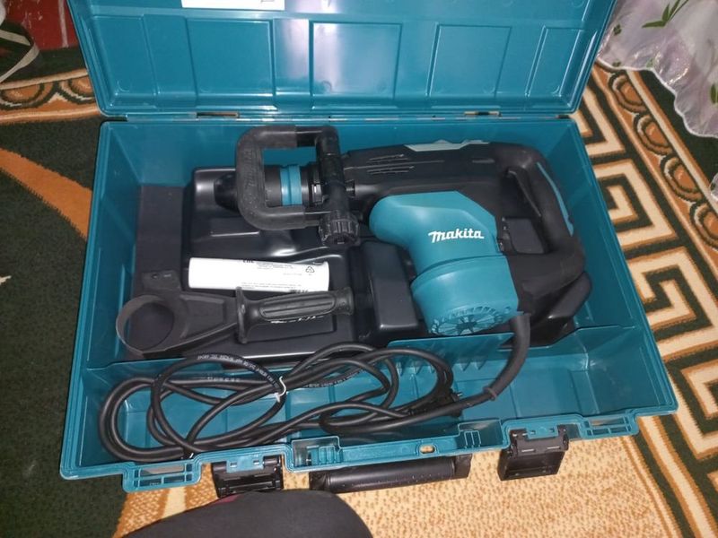 Perfarator Makita