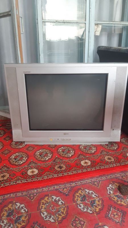 Lg telivizor sotiladi 300 ming keliwamiz
