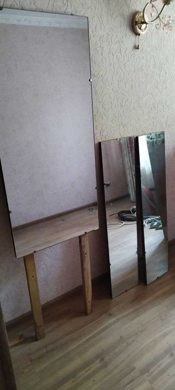 Зеркала советские б/у,в отличном состоянии Зеркала советские б/у,в отличном состоянии