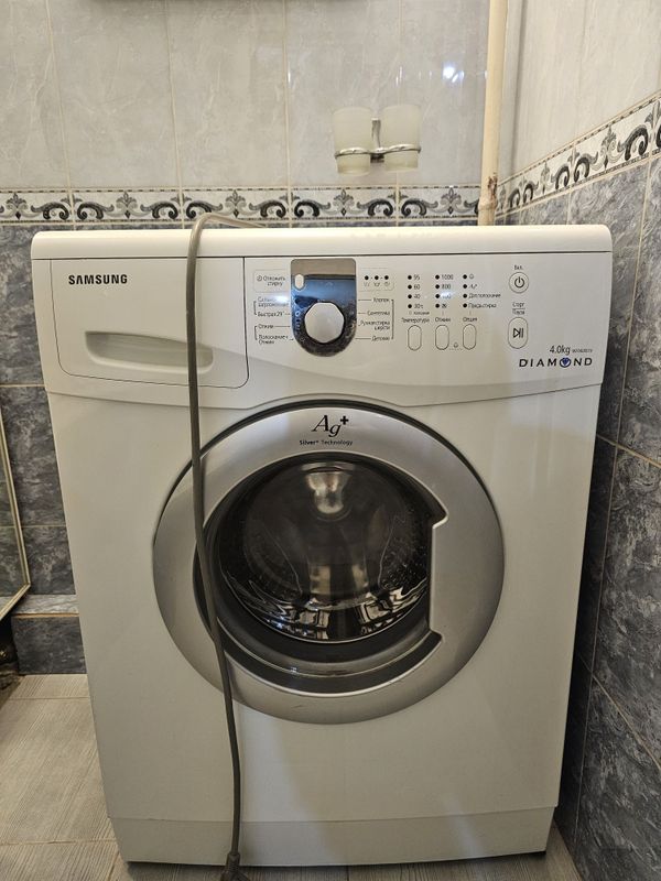 Б/у Стиральная машина Samsung WF0400S1V Б/у Стиральная машина Samsung WF0400S1V