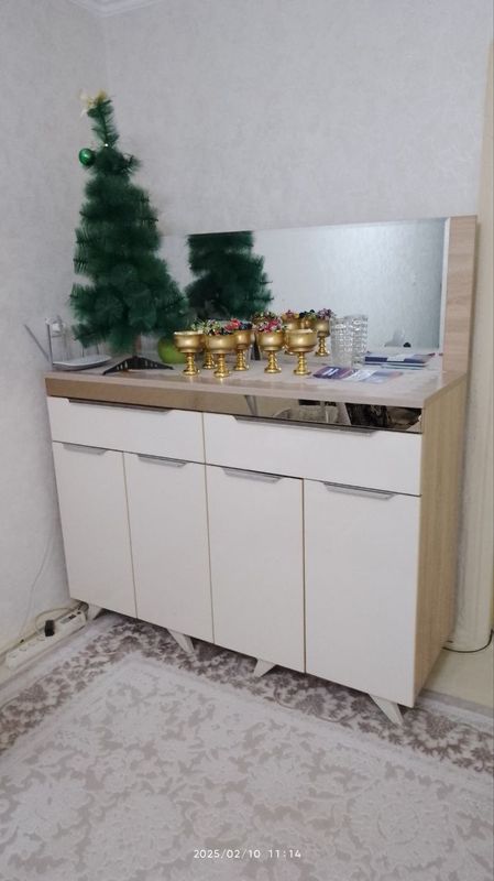 Продается комод. Комод сотилади. Продается комод. Комод сотилади.